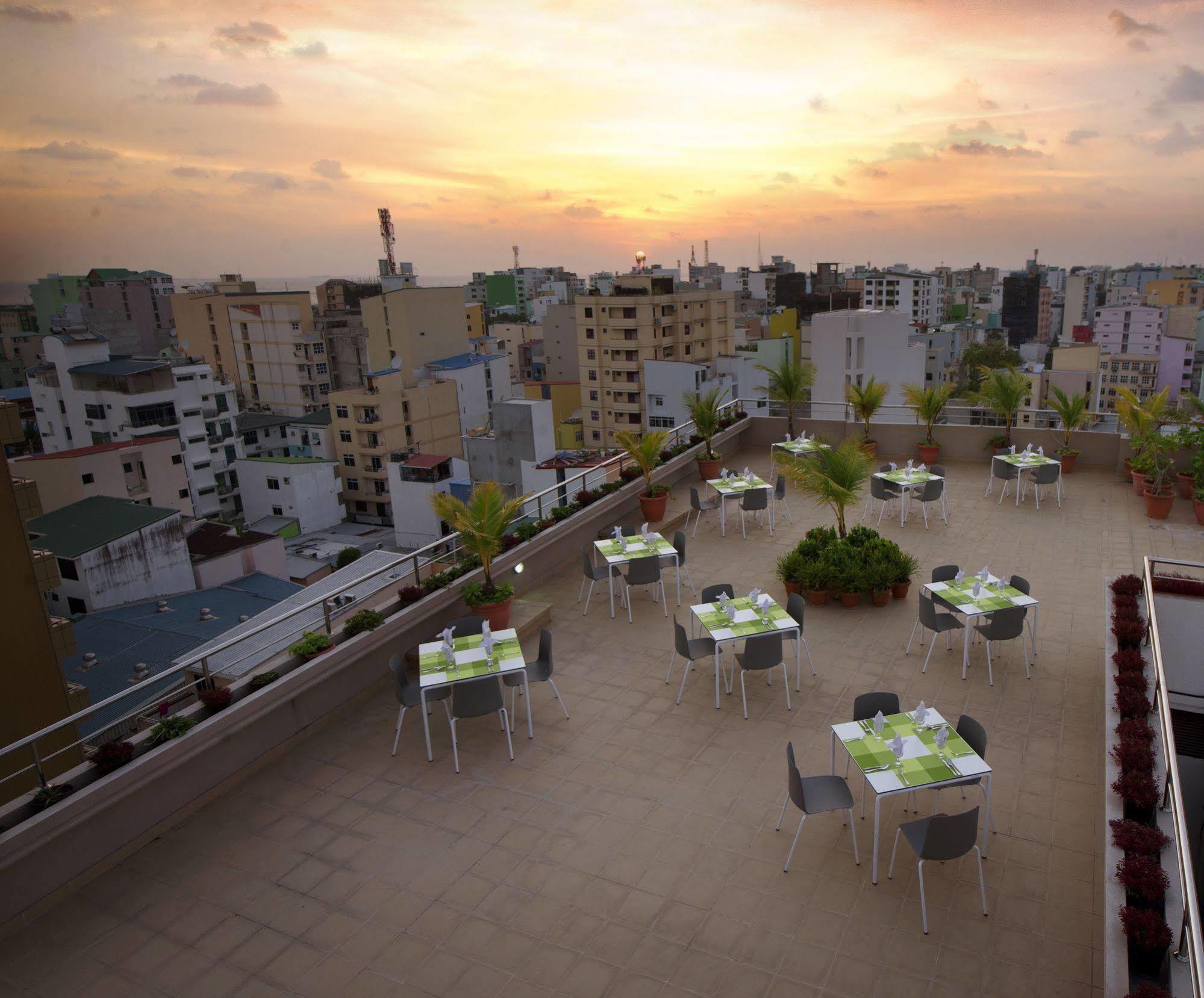Champa Central Hotel Malé Extérieur photo