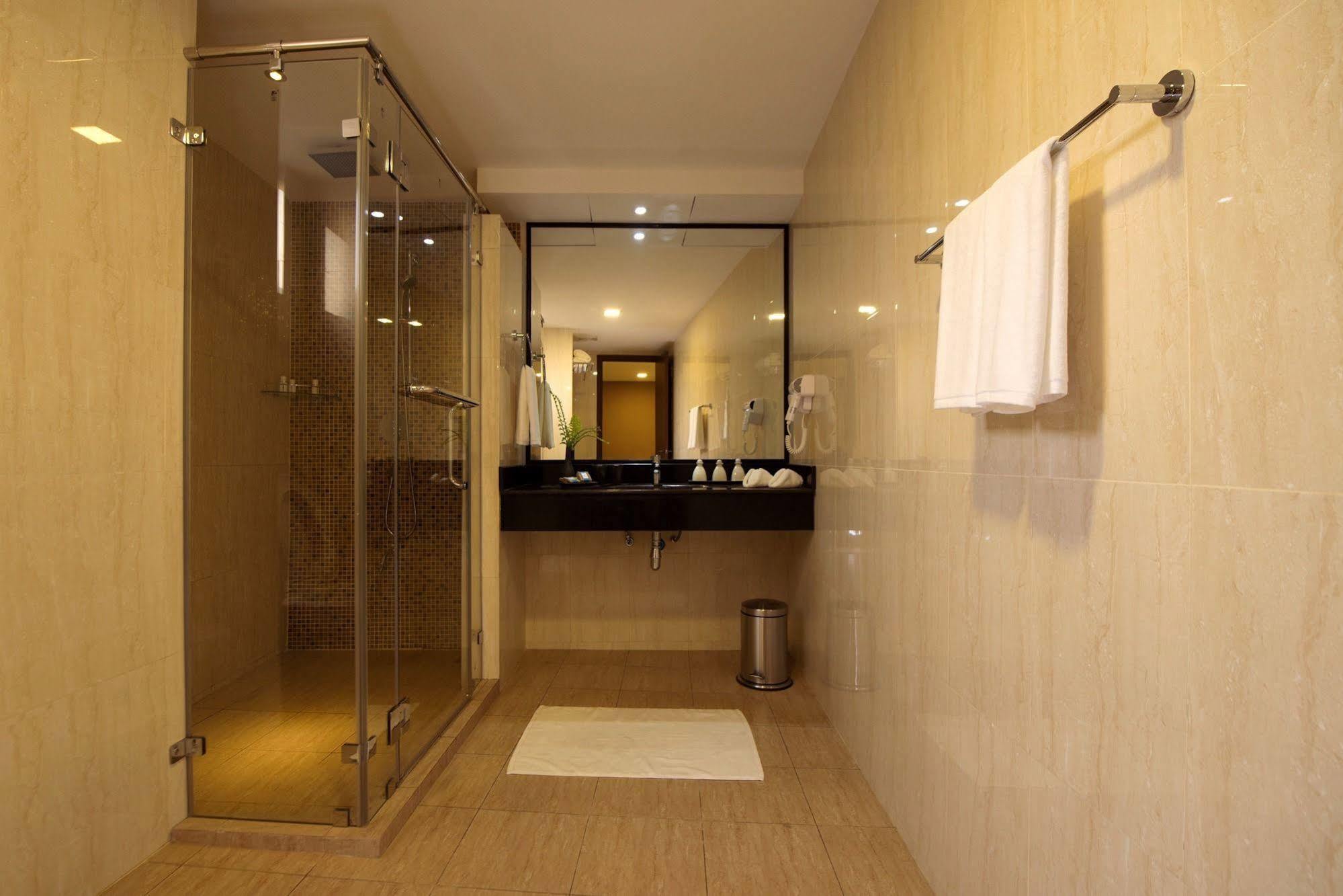 Champa Central Hotel Malé Extérieur photo